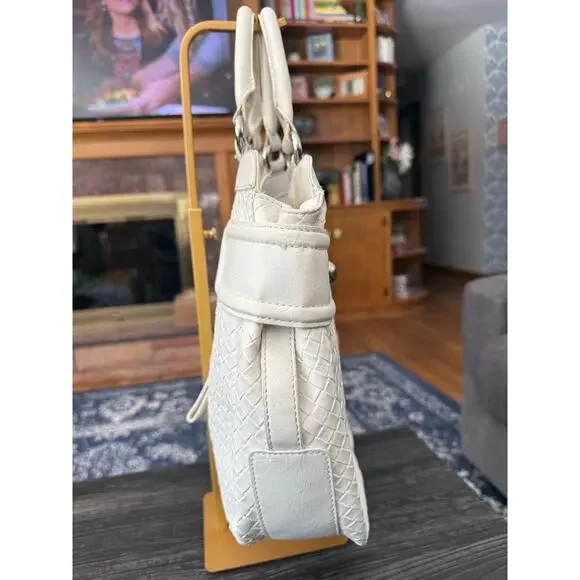 Vintage GUESS White Basket Weave Hobo Bag with Giant G Buckle Snap Closure - Picture 6 of 10